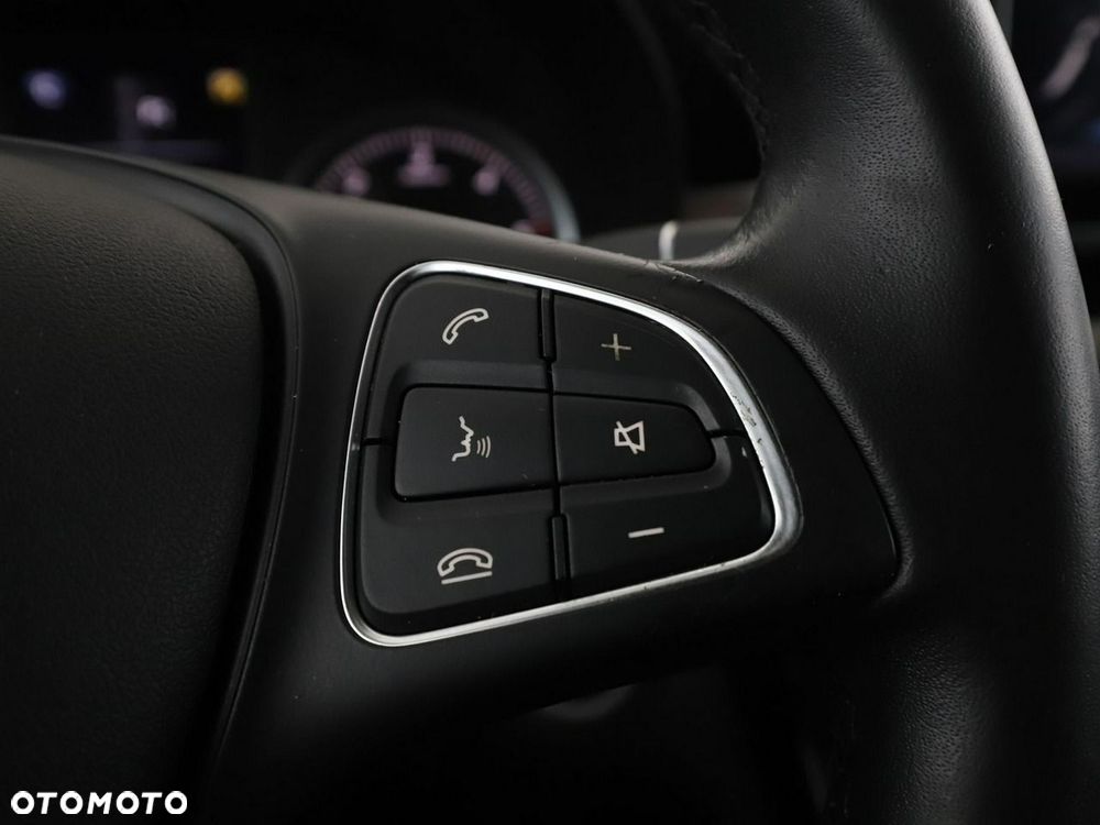 Mercedes-Benz Klasa C 180 (BlueTEC) d 7G-TRONIC Avantgarde - 31