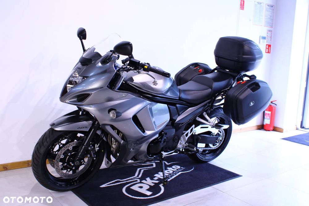 Suzuki GSX - 5