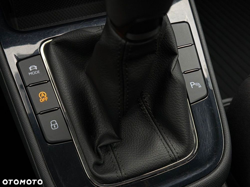Skoda Fabia 1.0 TSI Selection - 25