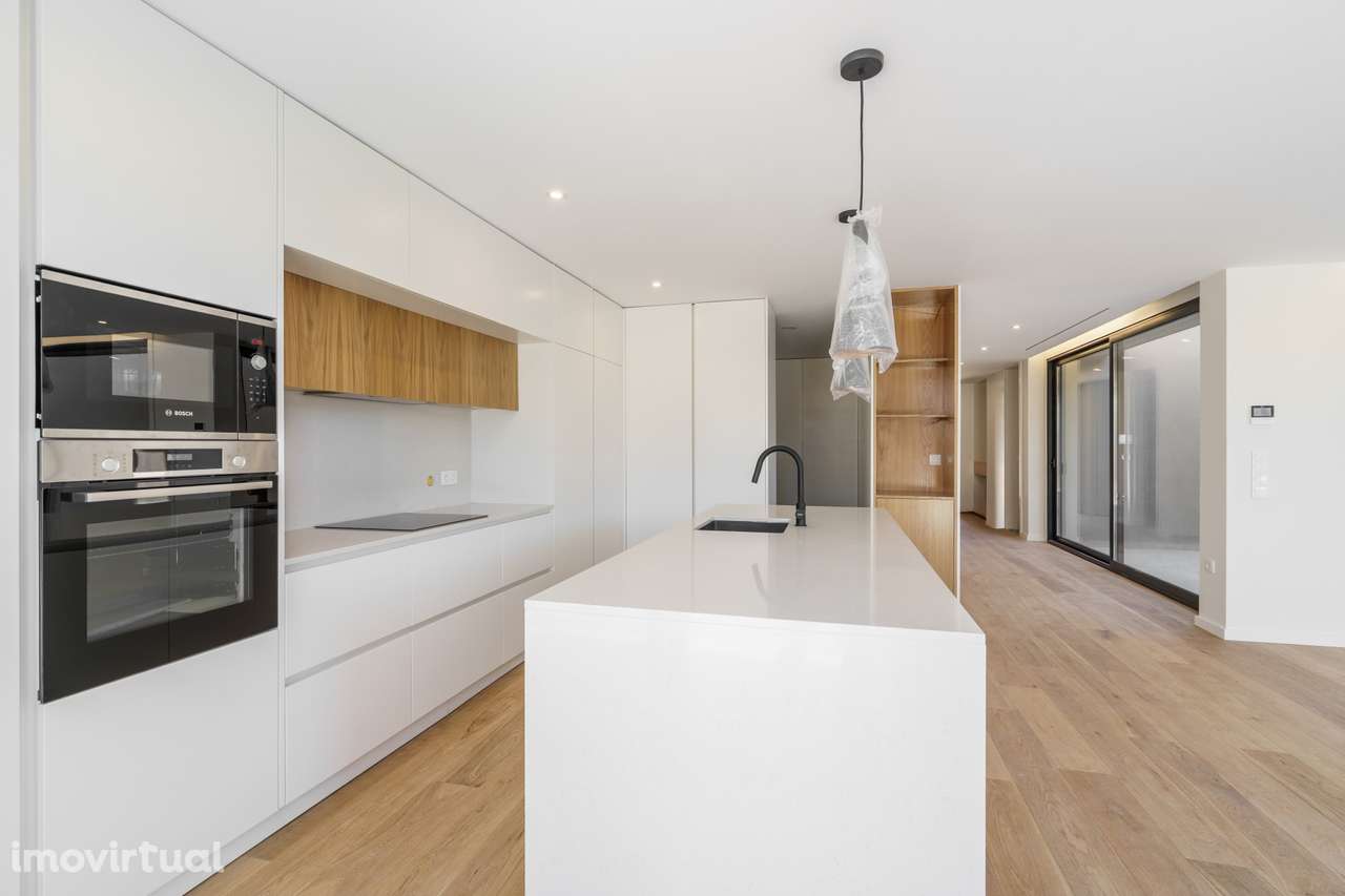 Moradia T3 de Luxo com 3 Suítes, Escritório e Piscina - Grande imagem: 5/31