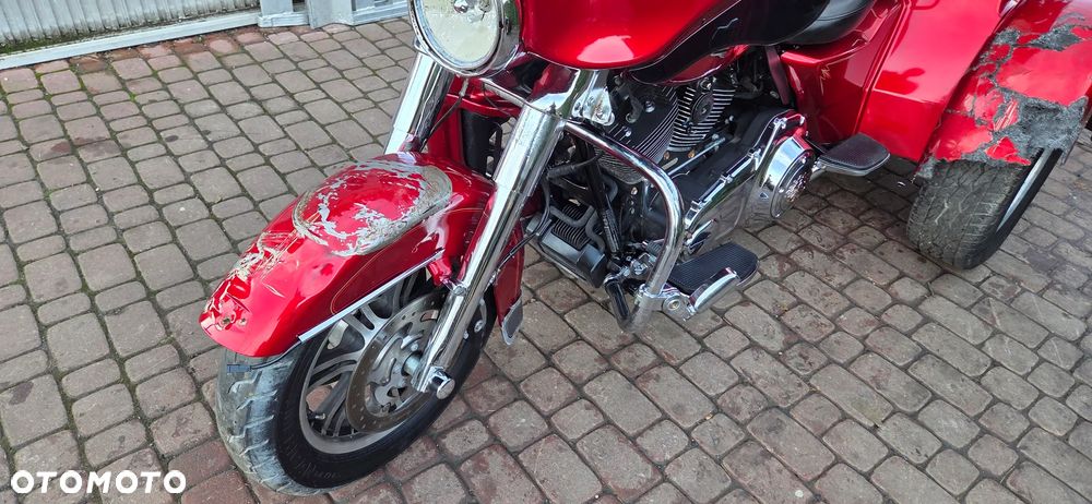 Harley-Davidson FLH Electra Glide - 13