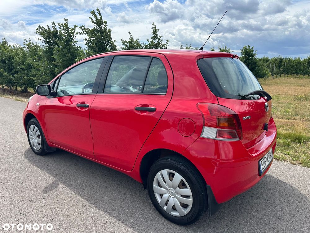 Toyota Yaris - 4