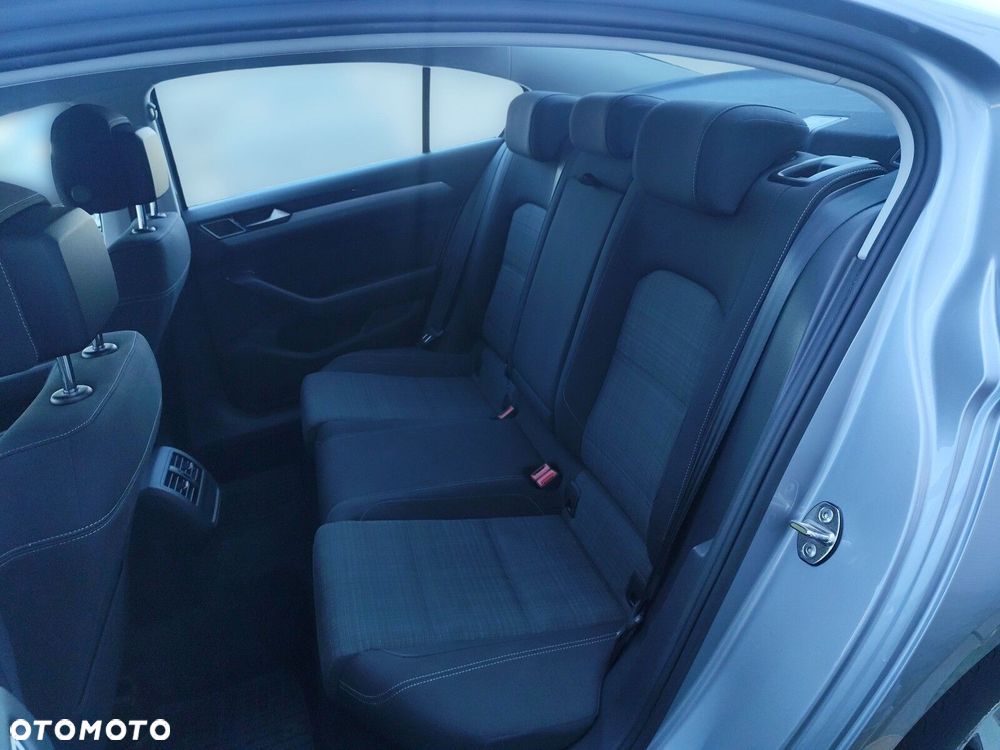 Volkswagen Passat 1.5 TSI EVO Business DSG - 13
