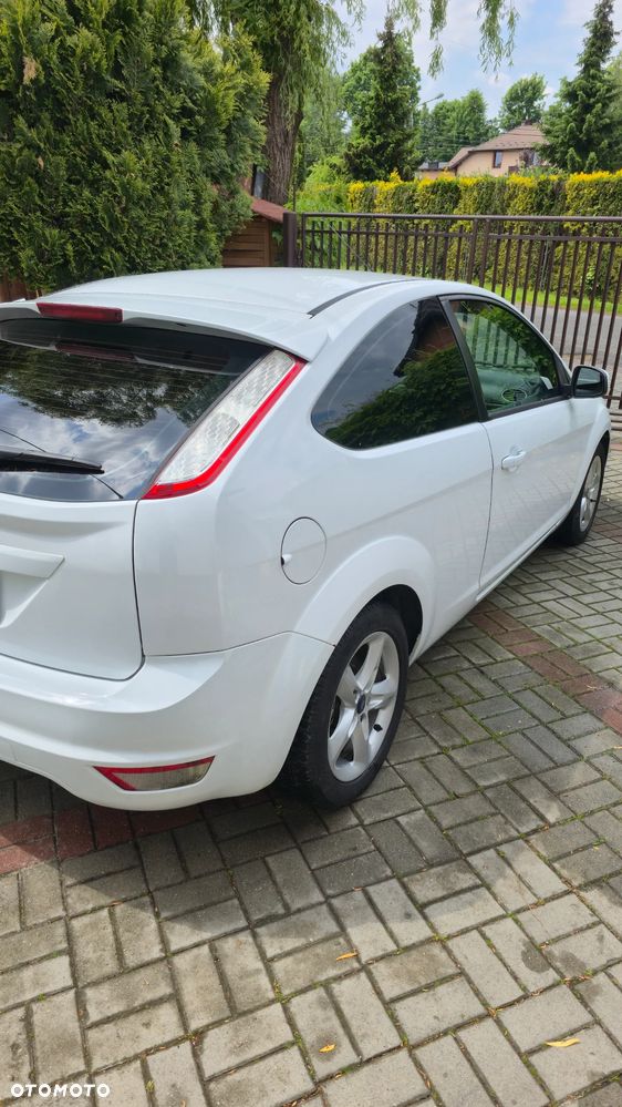 Ford Focus 1.8 FF Trend - 3