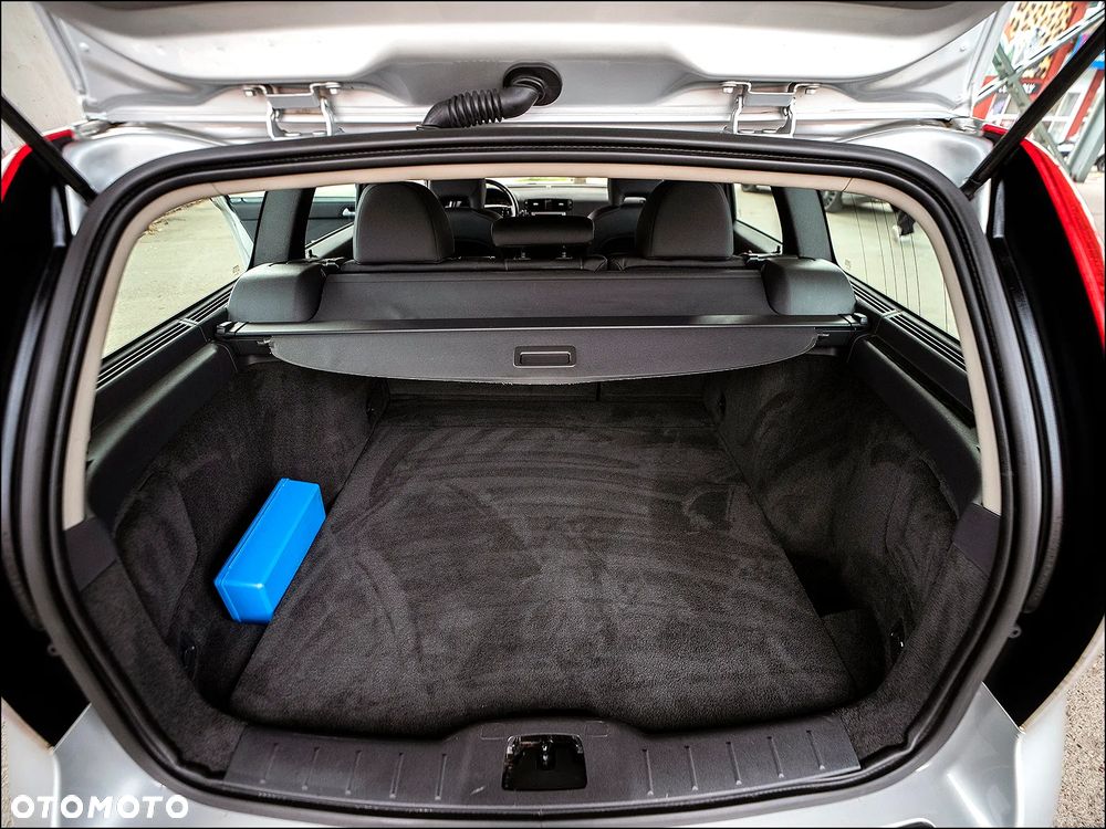 Volvo V50 - 36