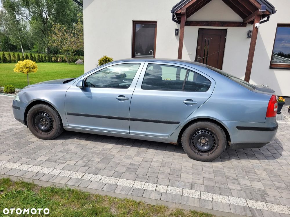 Skoda Octavia 1.6 Ambiente - 5