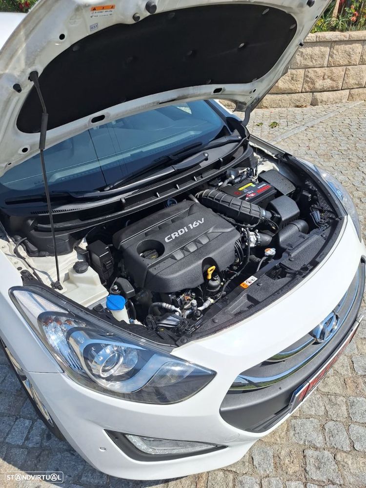 Hyundai i30 SW 1.6 CRDi Style J17 - 16