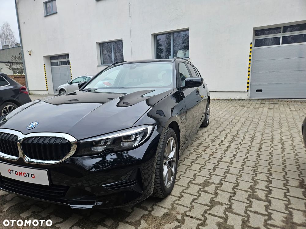 BMW Seria 3 320e Advantage - 1
