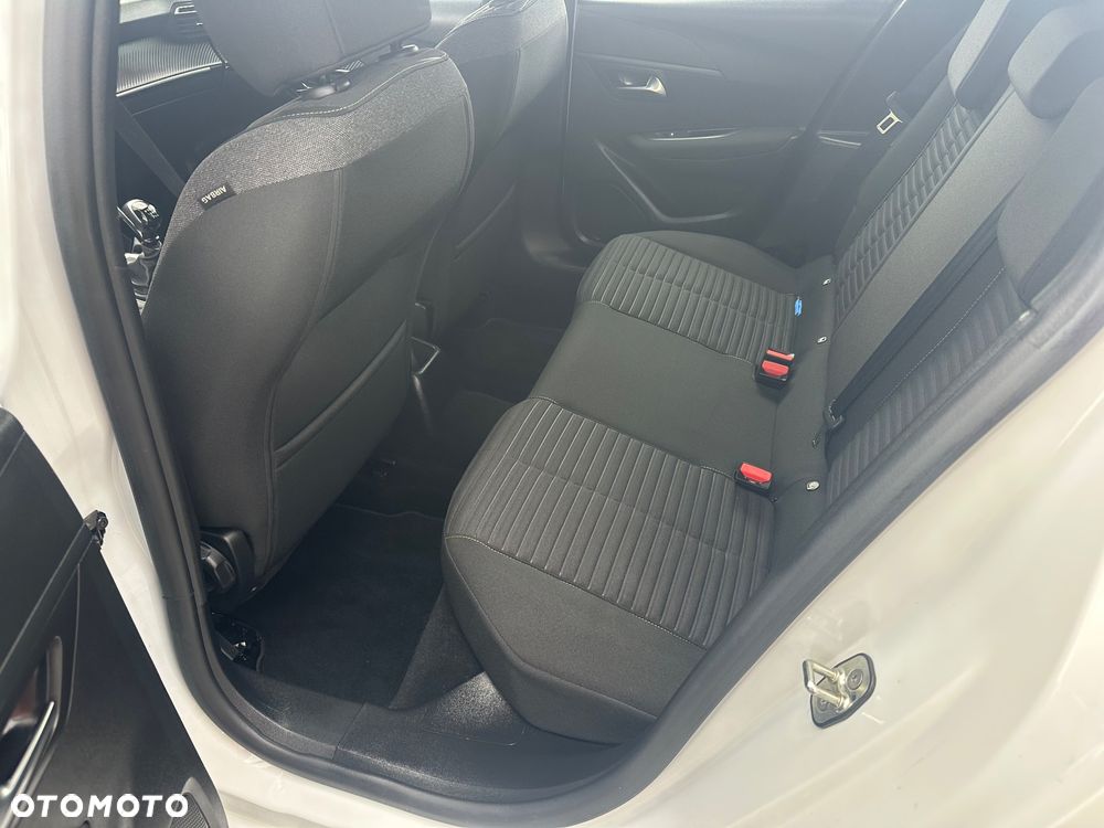 Peugeot 208 PureTech 100 Allure - 13