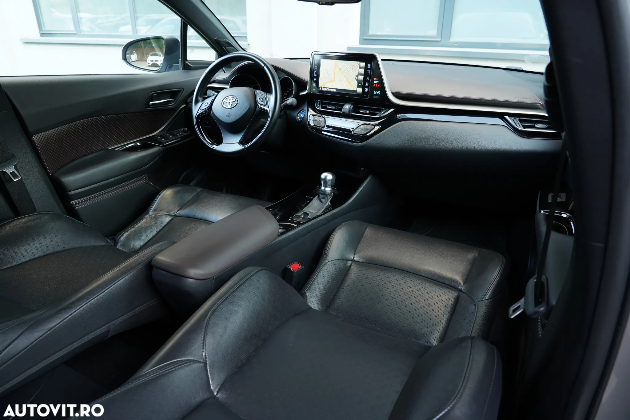 Toyota C-HR 1.8 HEV 140 CP 4x2 CVT Exclusive - 12