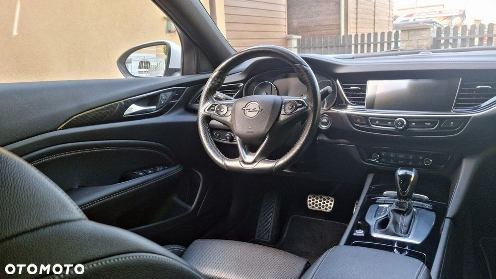 Opel Insignia - 17