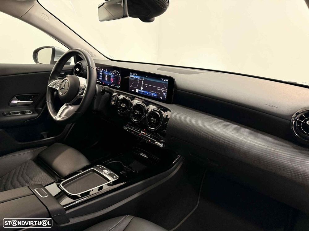 Mercedes-Benz A 200 Standard - 11