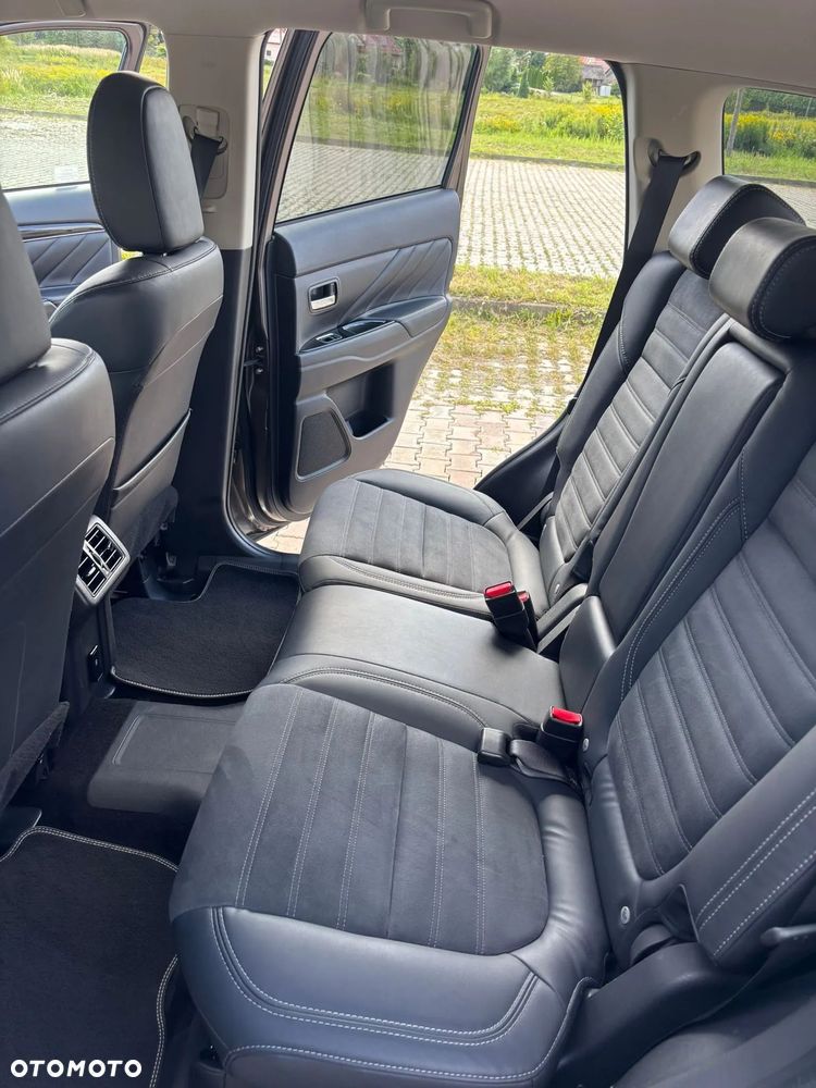 Mitsubishi Outlander Intense + - 6
