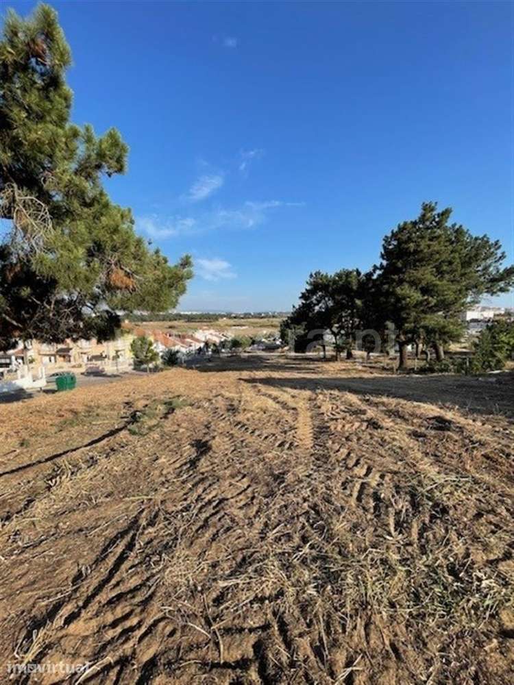 Lote de terreno 9965m2; Corroios - Grande imagem: 2/7