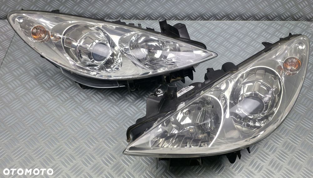 reflektor lampa prawa prawy lewa lewy przód przednia PEUGEOT 307 LIFT HB SW - 1