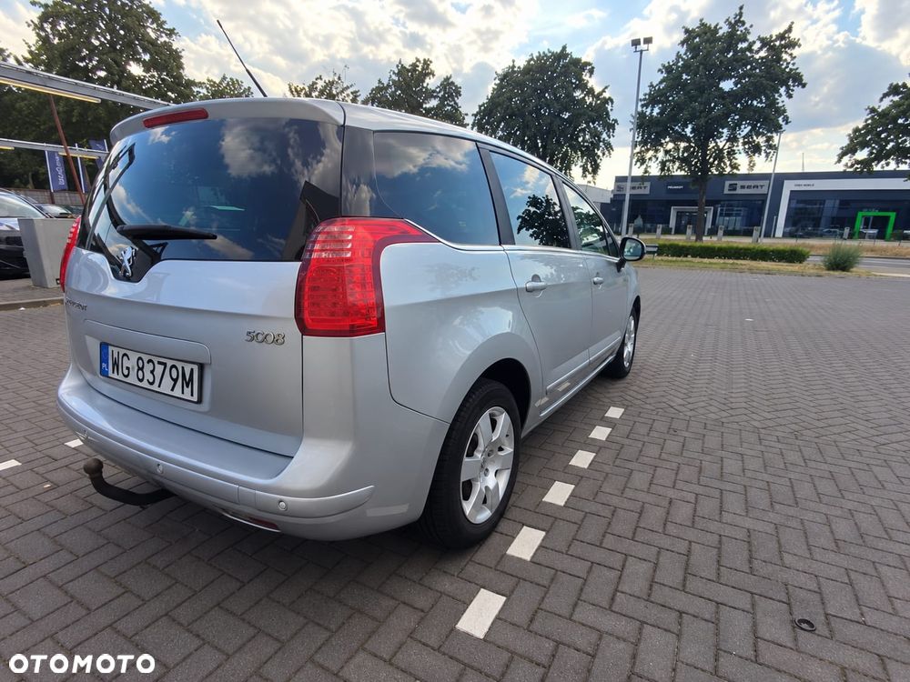 Peugeot 5008 1.6 THP Family - 6