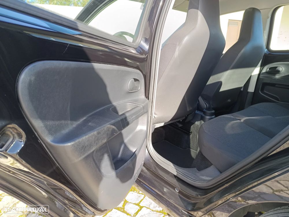 VW Up! 1.0 Move - 16