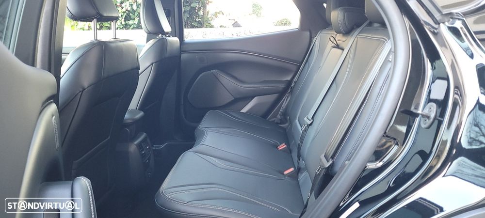 Ford Mustang Mach-E 75.7 kWh Base - 12