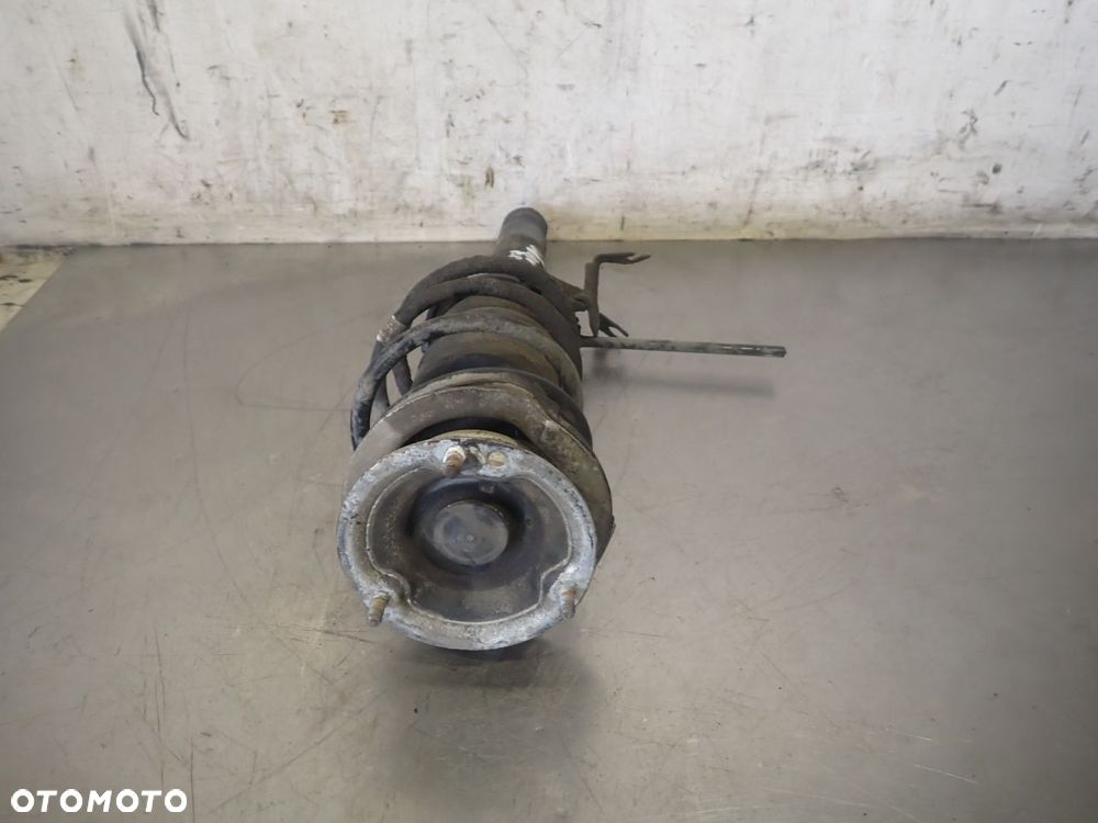 MCPERSON PRAWY PRZEDNI BMW E87 - 1