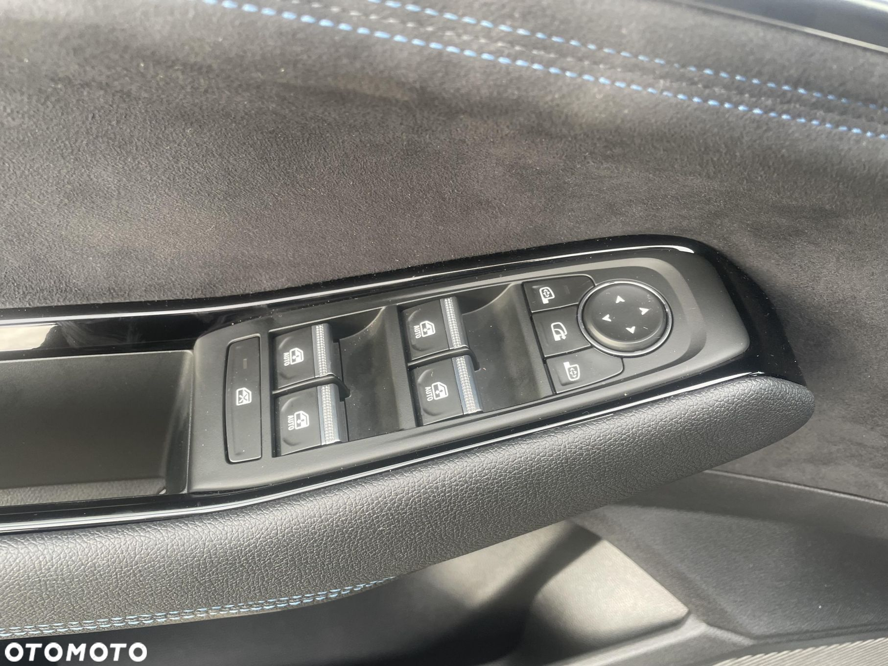 Renault Austral 1.2 E-Tech Full Hybrid 200 Iconic esprit Alpine MMT - 21