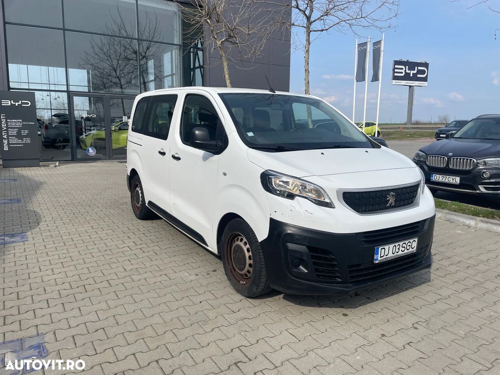 Peugeot Traveller - 1