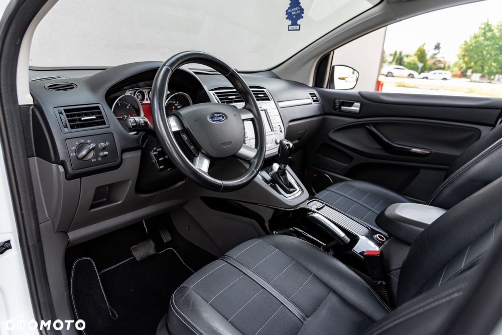 Ford Kuga 2.0 TDCi 4x4 Titanium - 17