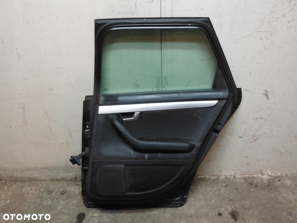 AUDI A4 8E9 B7 S-LINE KOMBI drzwi tyl prawe - 2