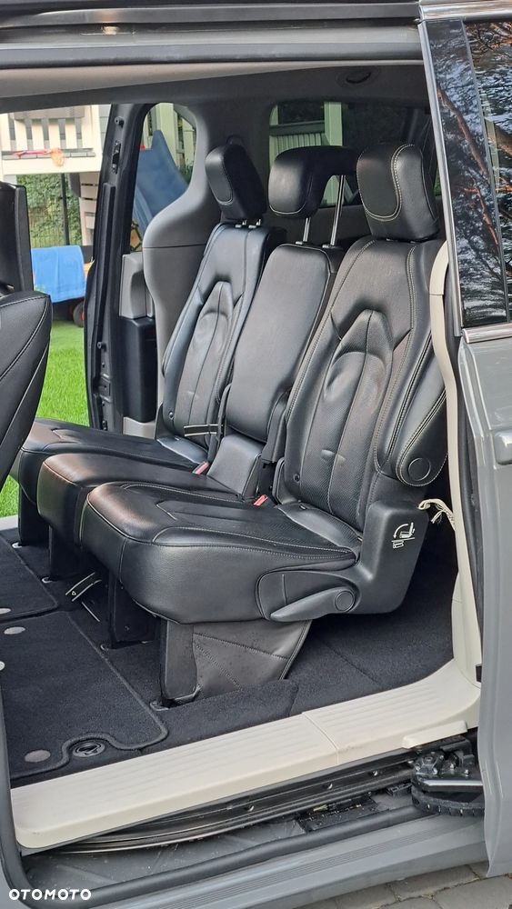 Chrysler Pacifica - 15