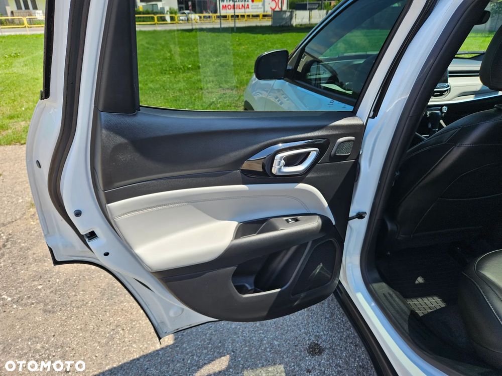 Jeep Compass - 10