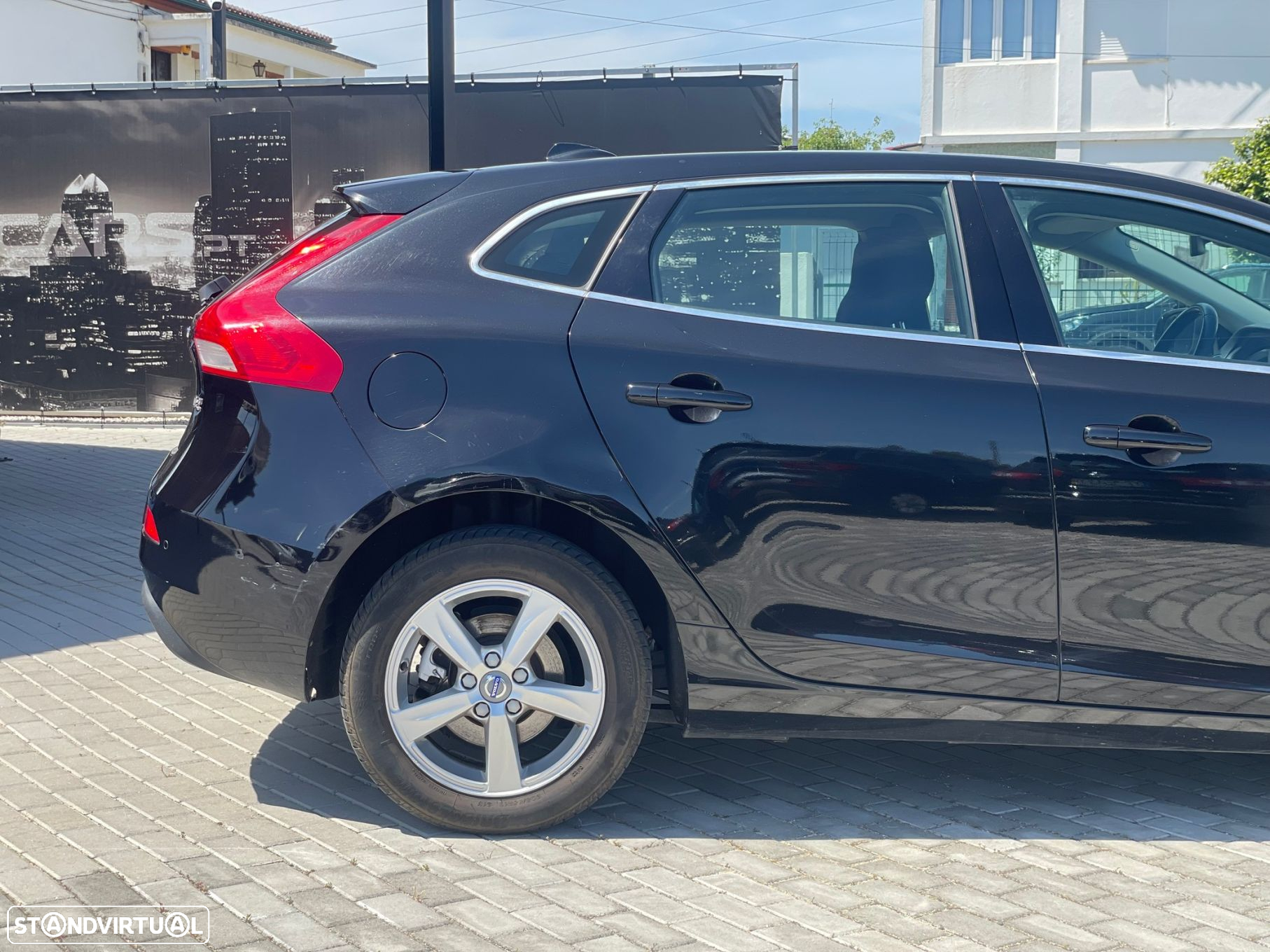 Volvo V40 2.0 D2 Momentum Geartronic - 8