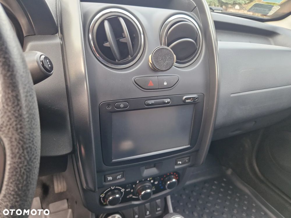 Dacia Duster 1.2 TCe Celebration 4x4 S&S EU6 - 13