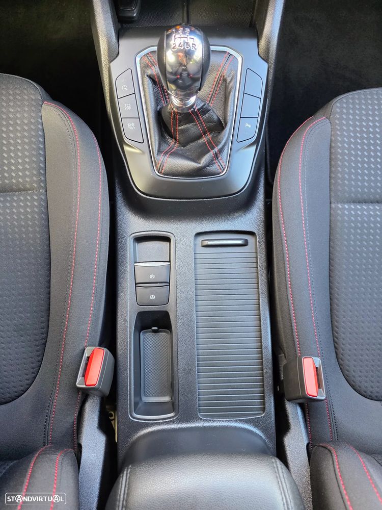 Ford Focus SW 1.0 EcoBoost ST-Line - 43