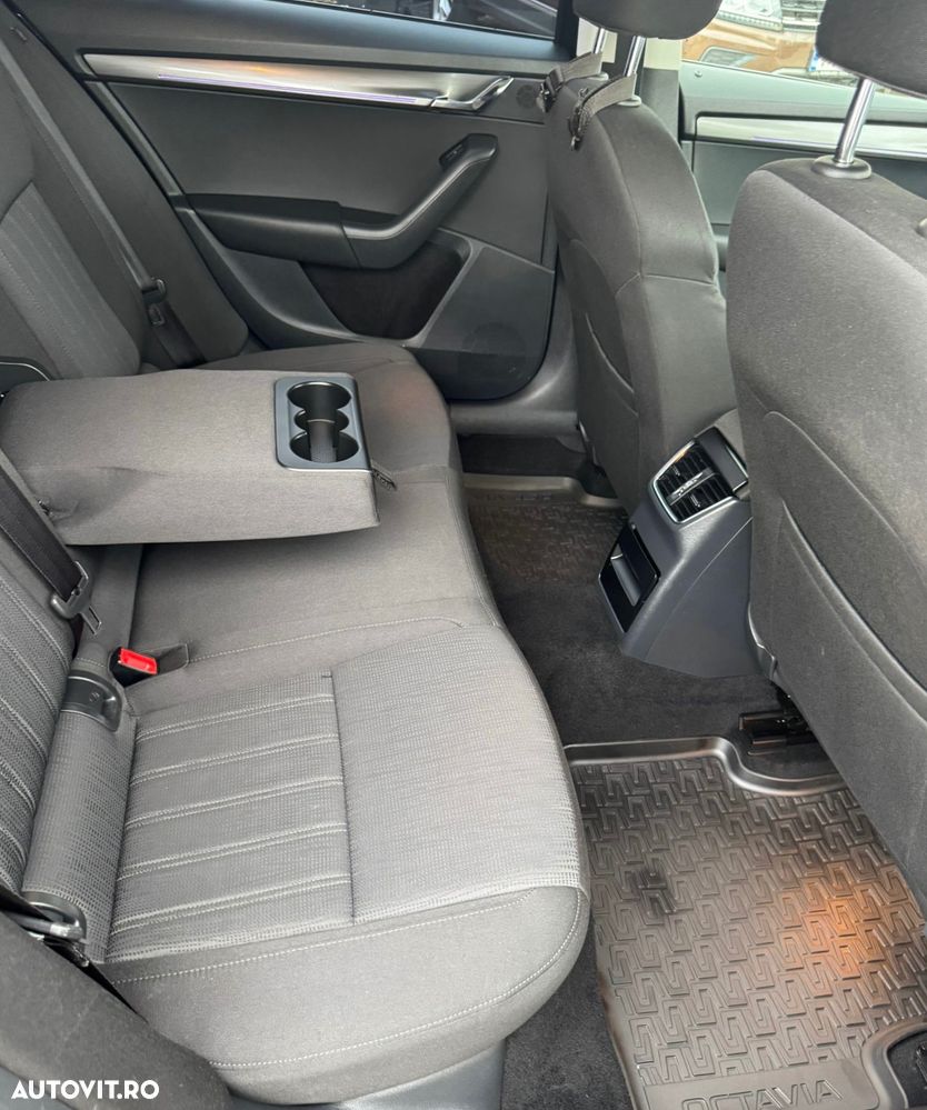 Skoda Octavia 2.0 TDI DSG Sport Edition - 12