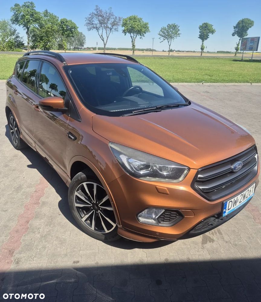 Ford Kuga - 10