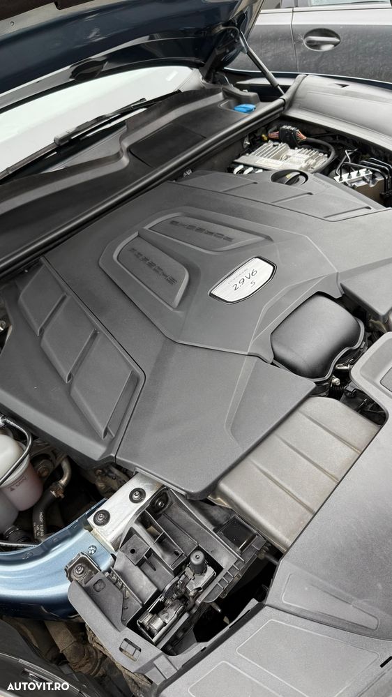 Porsche Cayenne - 15