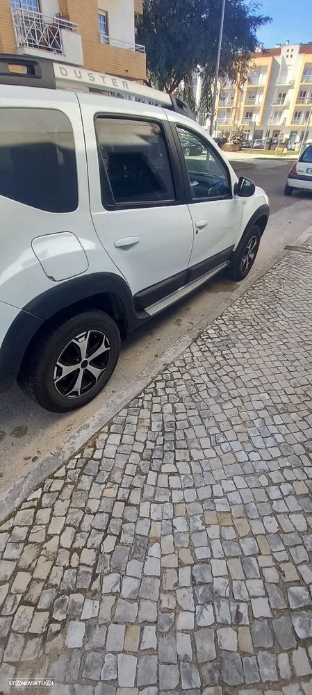 Dacia Duster 1.2 TCe SL Explorer - 4