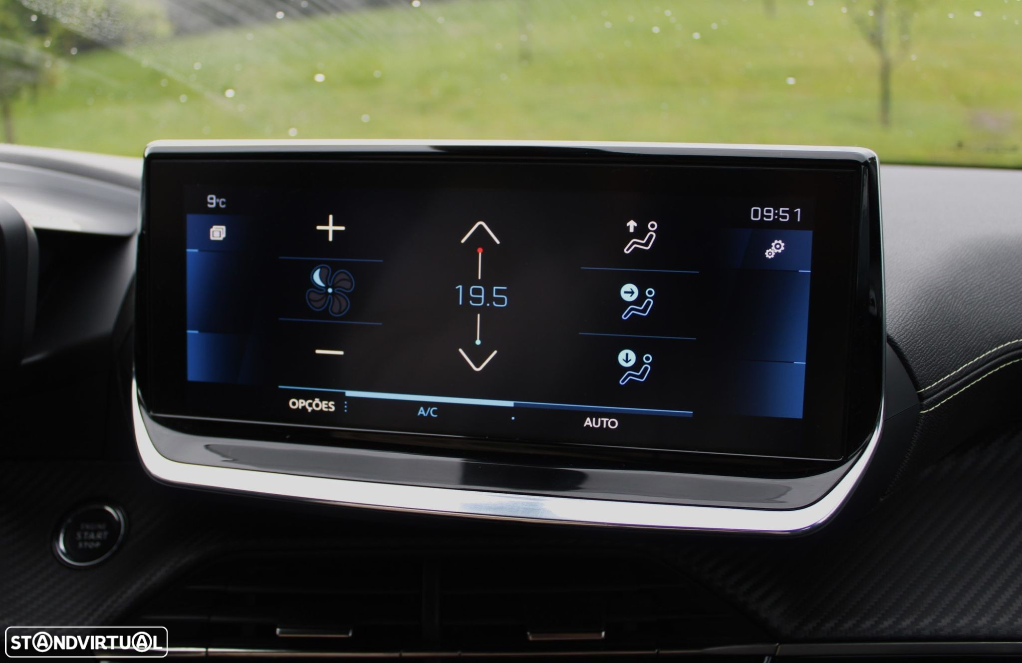 Peugeot 2008 PureTech 130 GT - 34