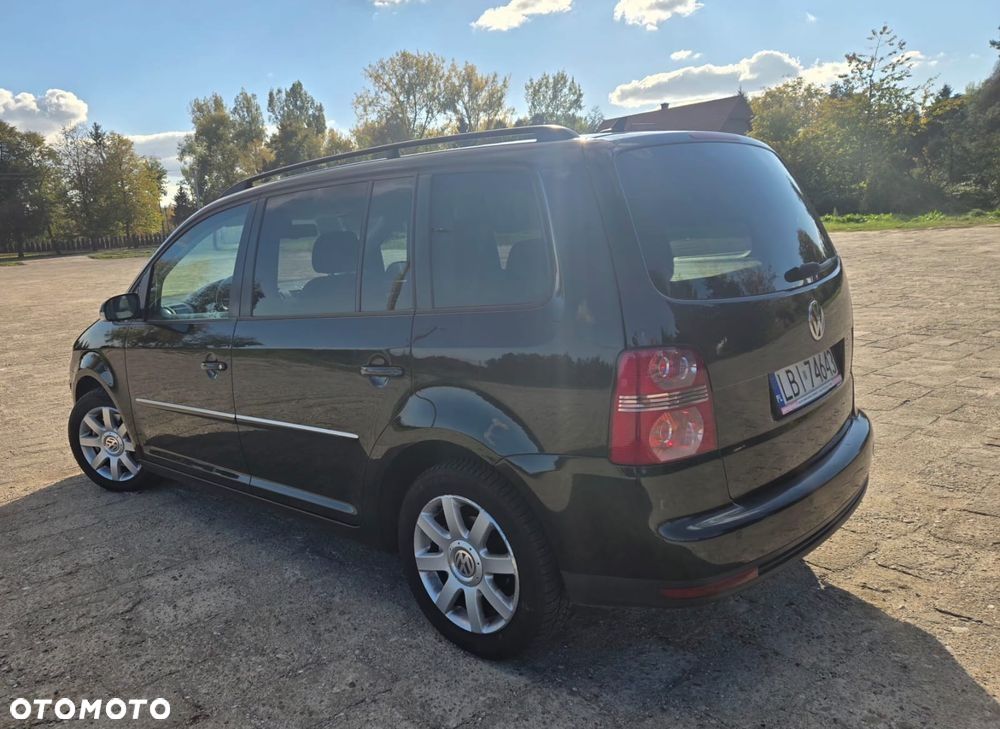Volkswagen Touran 2008 photo 5
