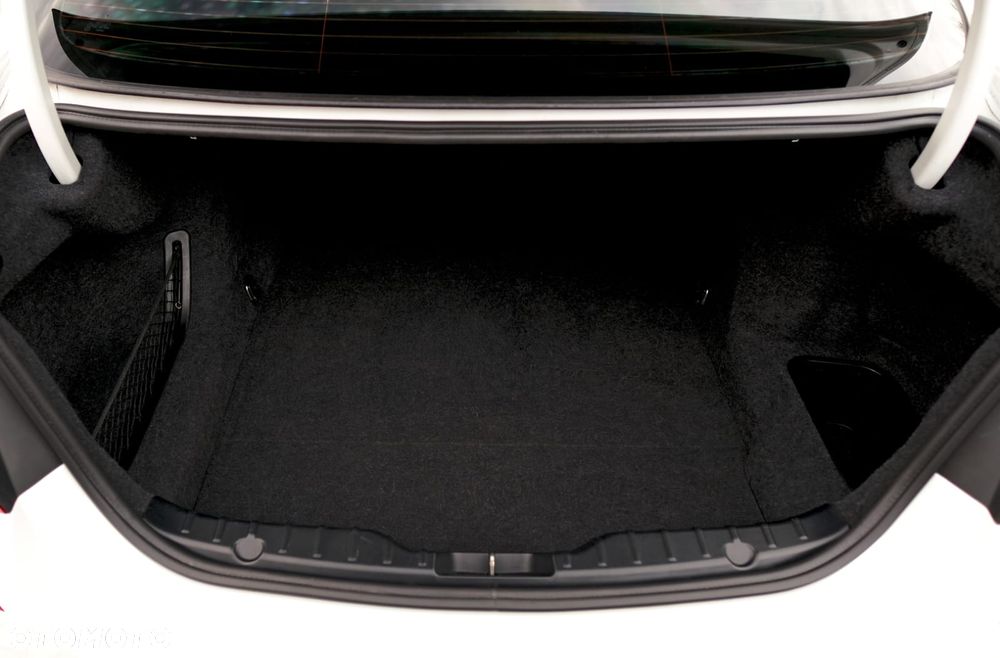 BMW Seria 5 535i xDrive Sport-Aut - 18