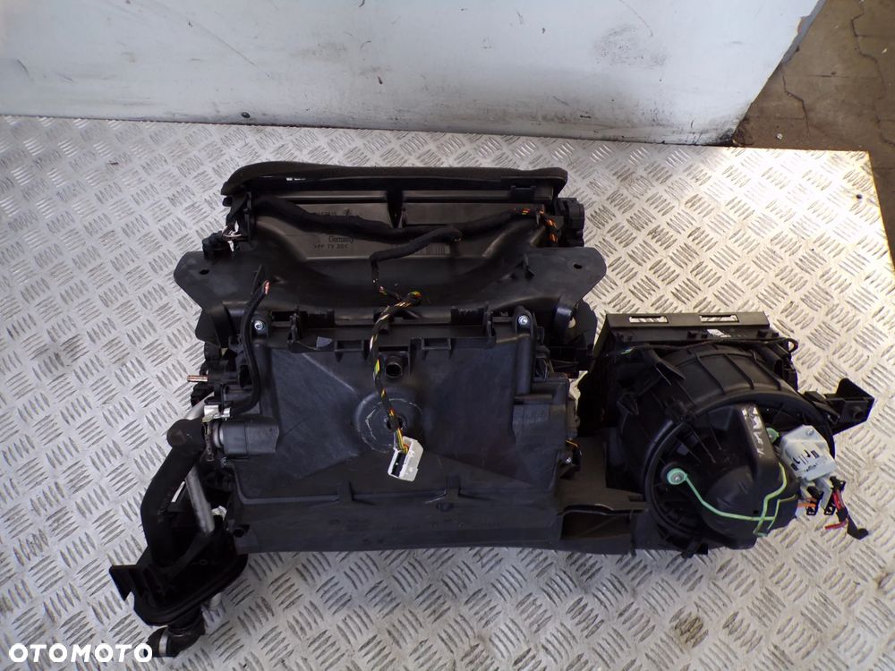 NAGRZEWNICA BMW E82 2.0 BENZYNA - 3