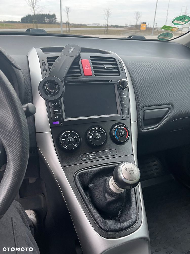 Toyota Auris 1.33 VVT-i - 27