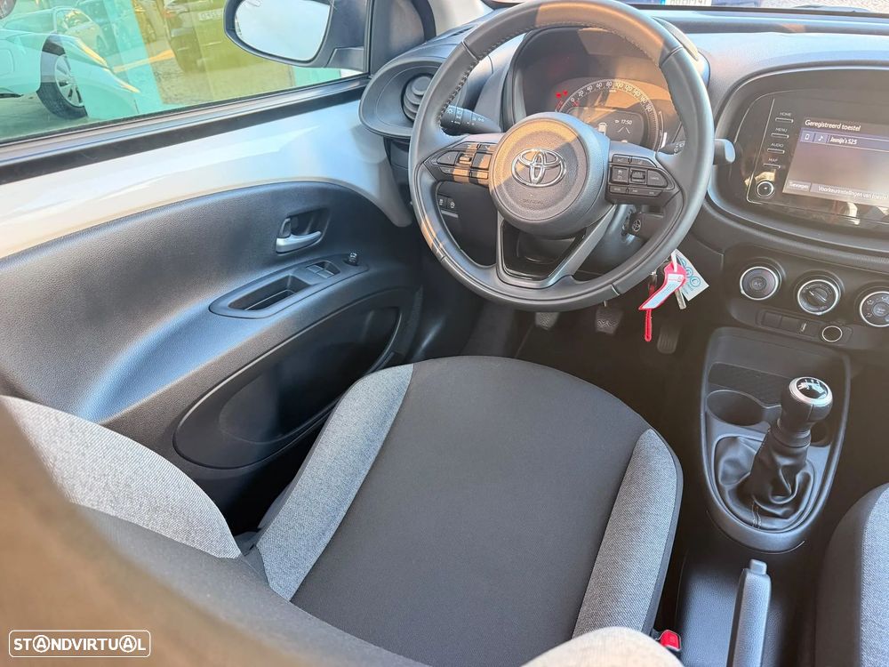 Toyota Aygo x-play - 28