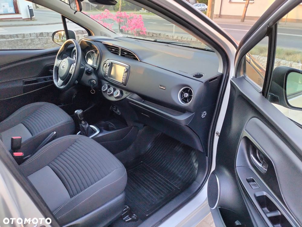 Toyota Yaris 1.0 VVT-i Y20 Club - 11