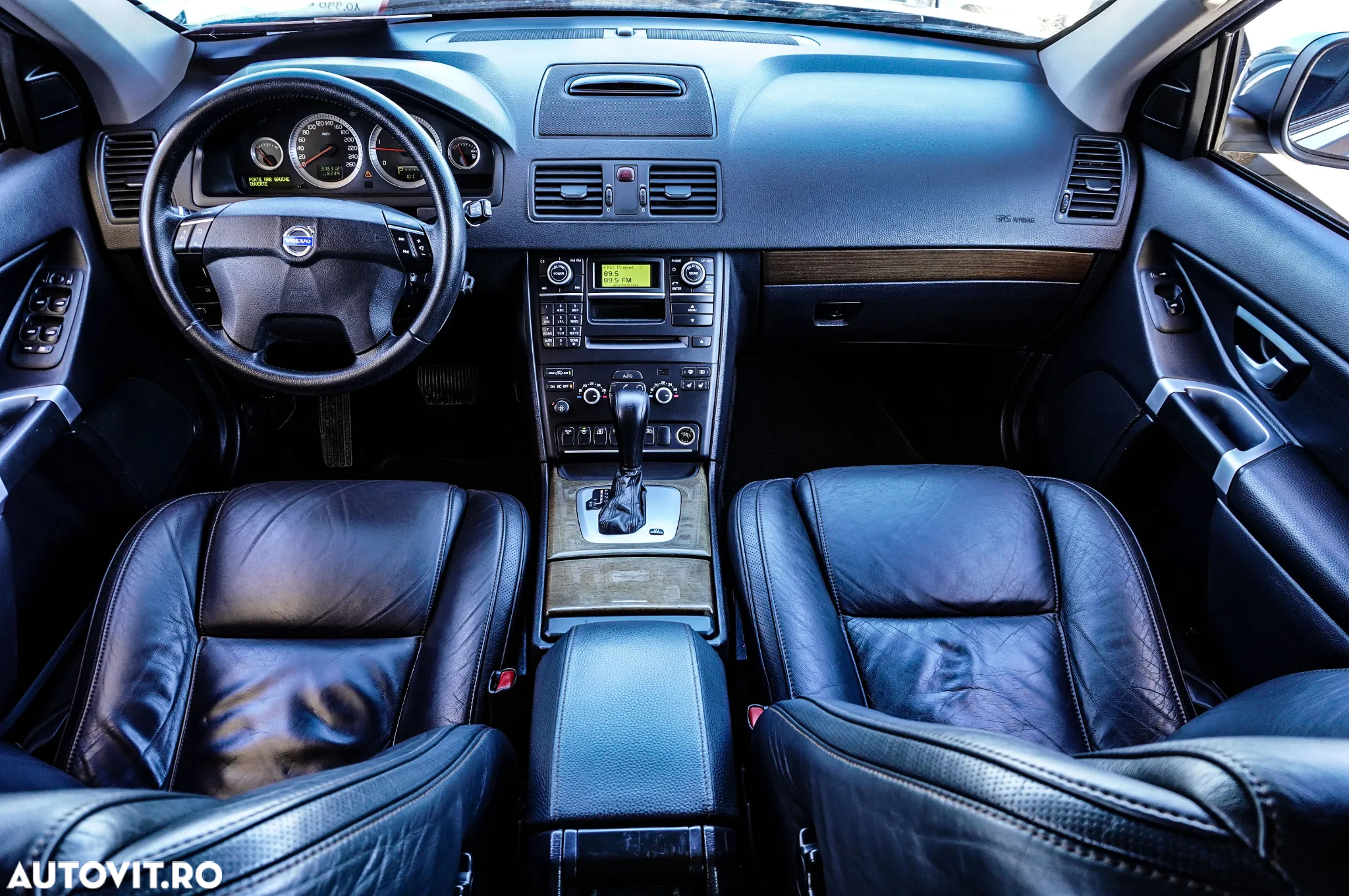 Volvo XC 90 D5 Geartronic Momentum - 8
