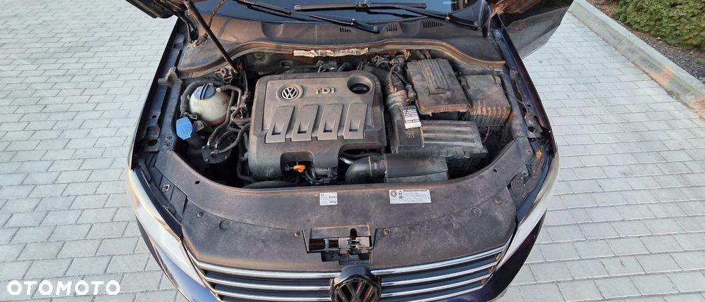 Volkswagen Passat 2.0 TDI BlueMotion Technology Trendline - 16