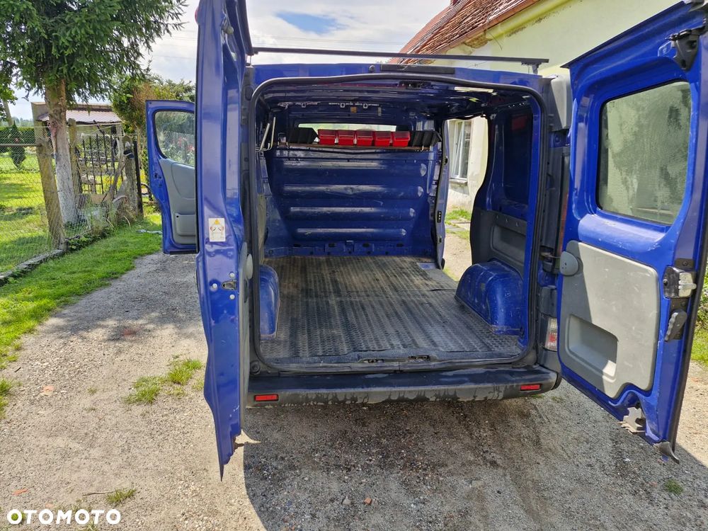 Opel Vivaro - 10