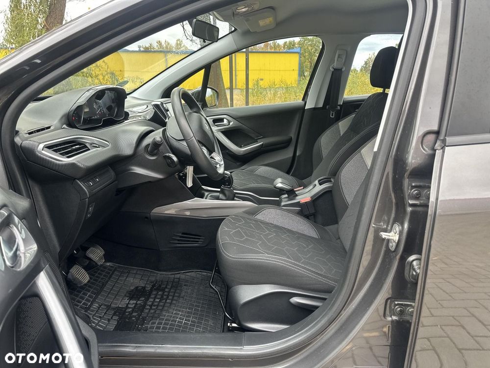 Peugeot 2008 1.2 Pure Tech Active - 9