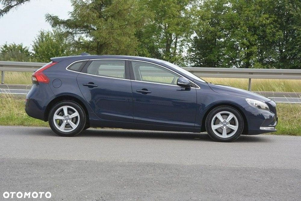 Volvo V40 D2 Powershift Momentum - 8