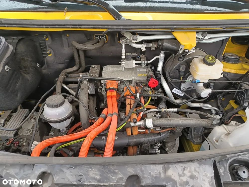 Mercedes-Benz Sprinter - 12