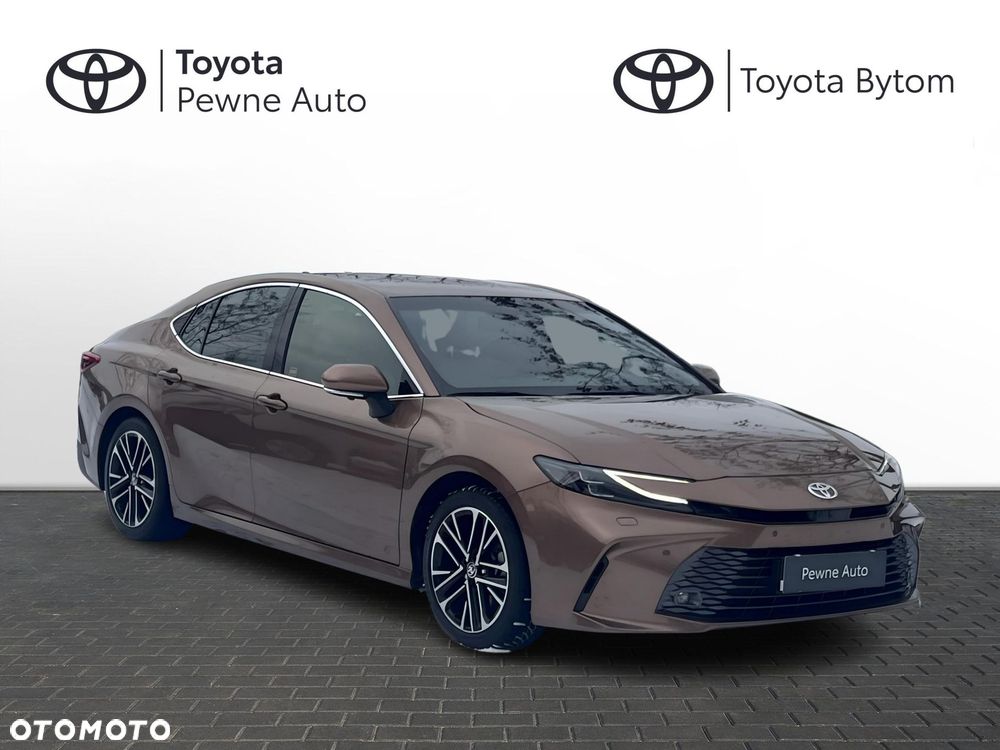 Toyota Camry - 17